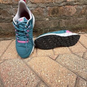 Avia Women's Trail Walker Sneakers 7.5